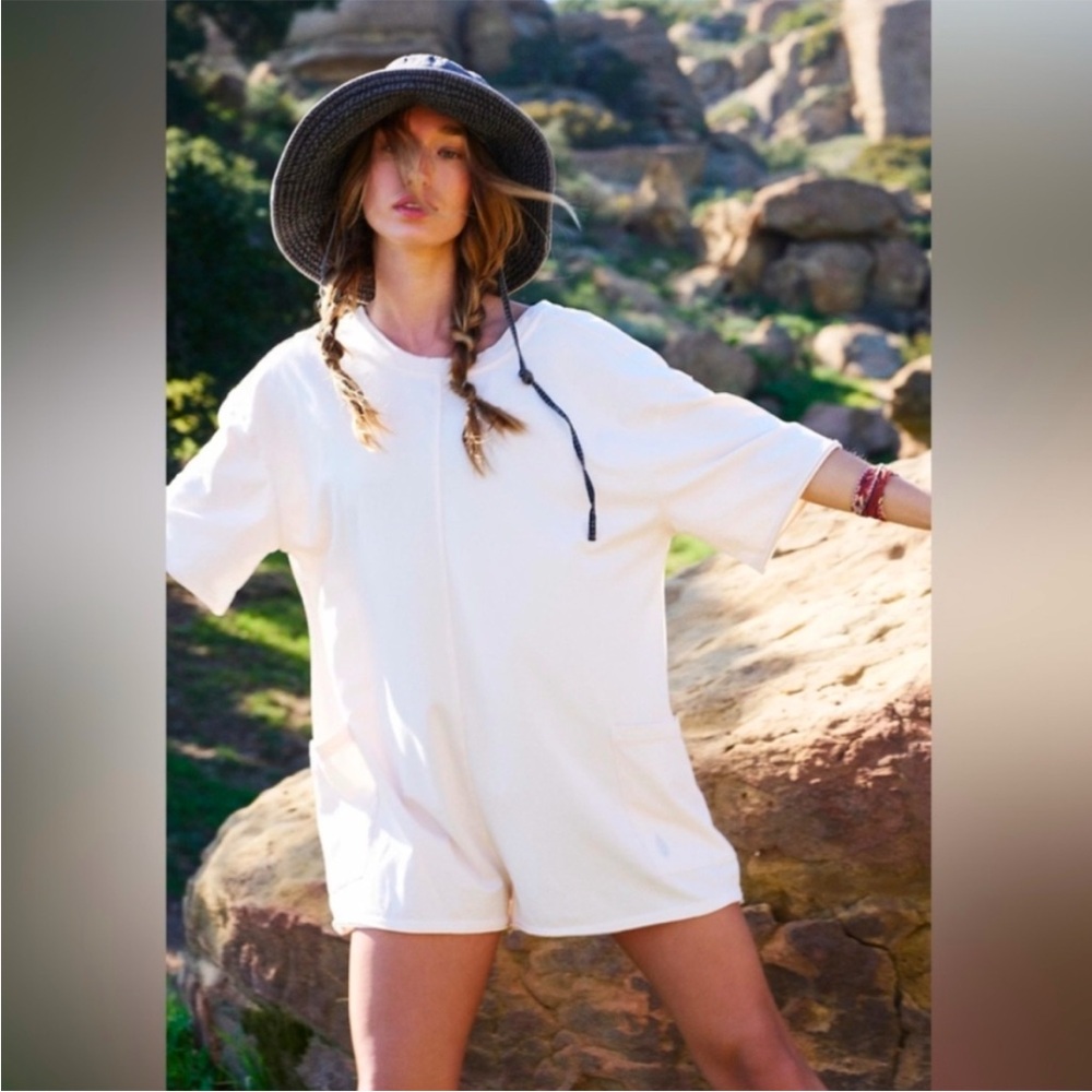 FP Movement By Free People Bleached Clay Hot Shot Tee Romper Size Large